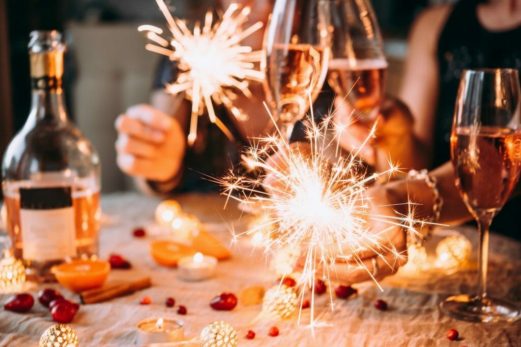 friends celebrating new year